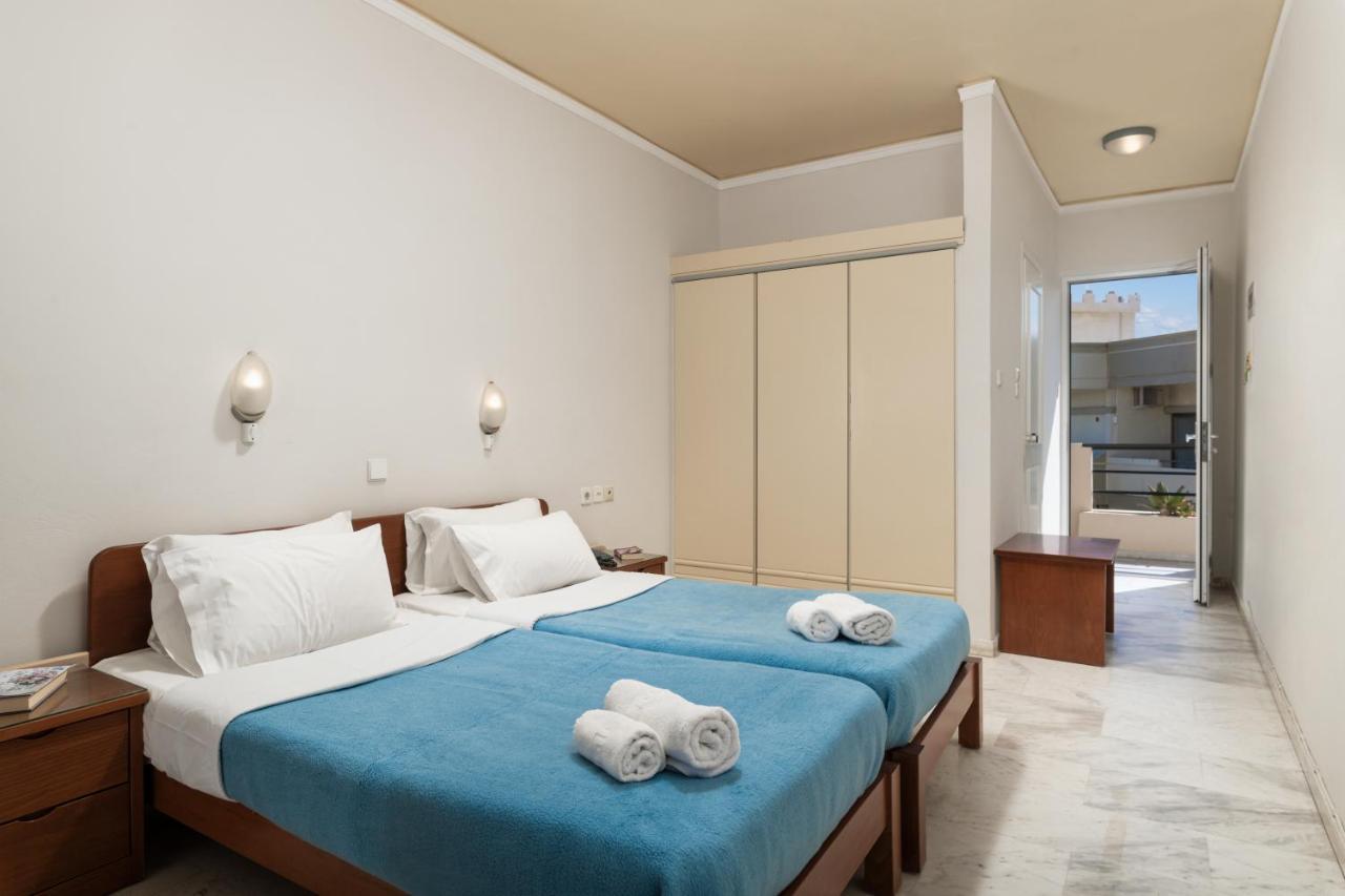 Hotel Haris On The Beach Agia Marina Buitenkant foto