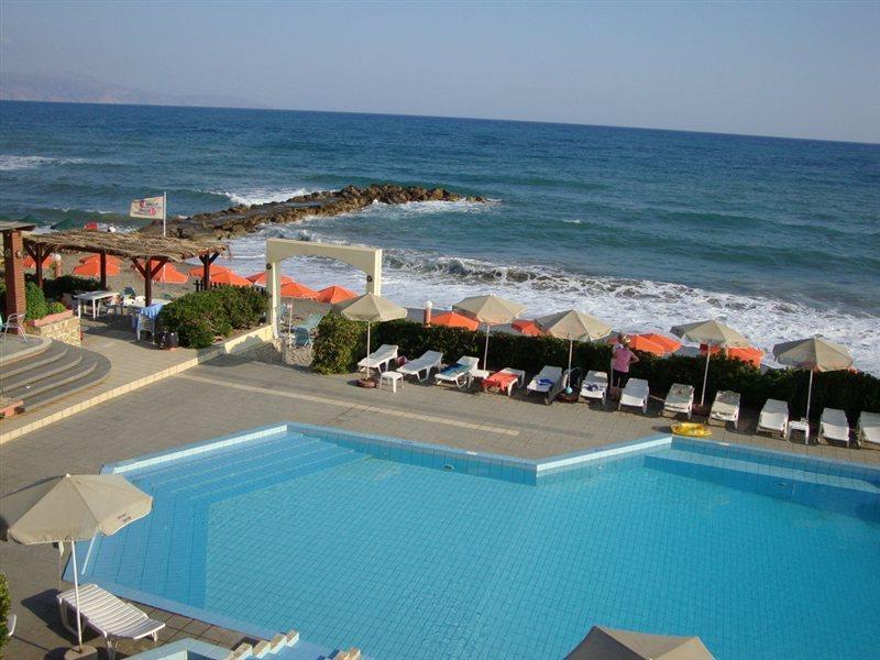Hotel Haris On The Beach Agia Marina Buitenkant foto